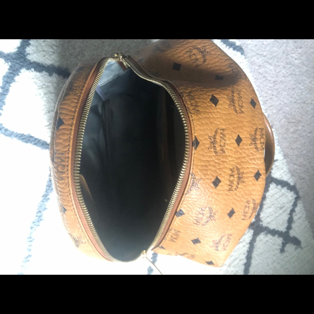 MCM backpack - Picture 4 of 7